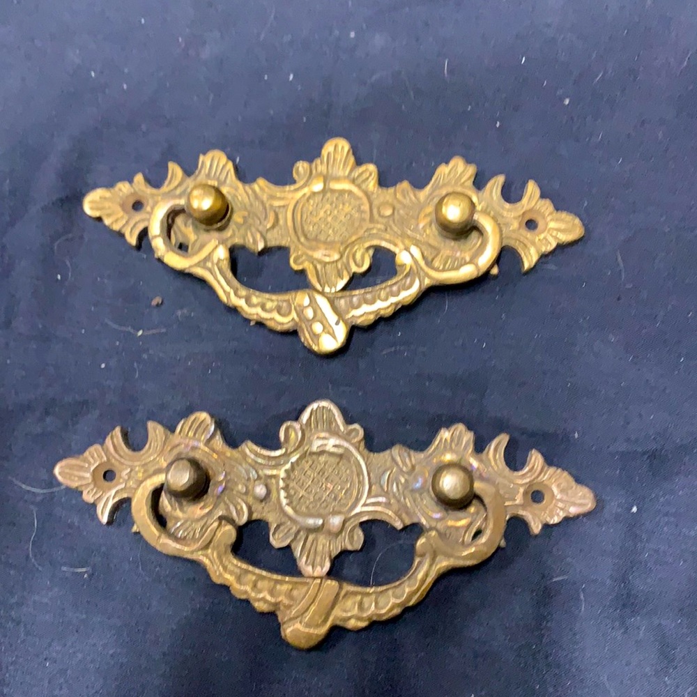 Antique bronze drawer pulls/handles